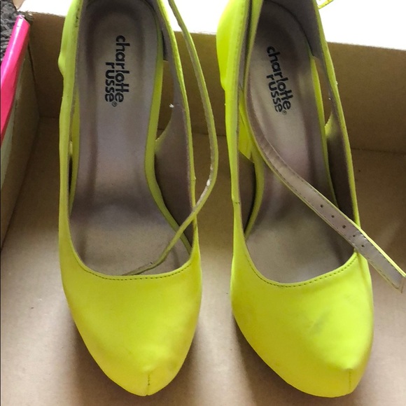 Heels - Picture 2 of 4